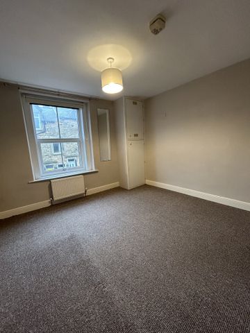 Four Bedroom Terrace House Set Over Three Floors, Close to City Centre and University - Photo 3