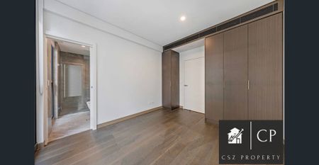 Luxury ''split-level'' Two Bedroom Apartment For Rent - Photo 3