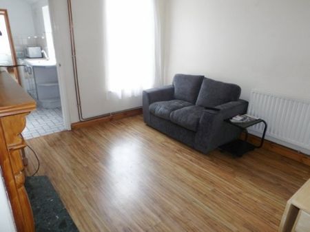 1 Bed - Derwent Street - Photo 2