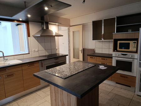 Location Maison 4 pièces 131m² ORLEANS 45000 - Photo 3