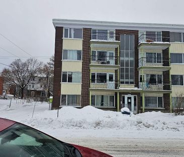 5 ½ LIBRE LE 1ER JUILLET 2026 - Photo 1