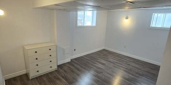 4 1/2 à Louer Au Sous-sol - Photo 3