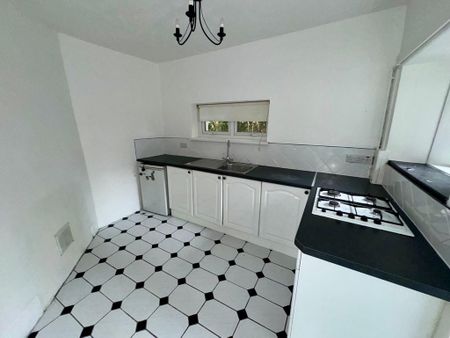 3 bedroom terraced house to rent - Photo 5