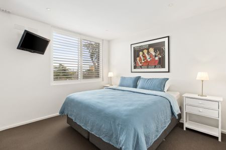 18/31 Kensington Road SOUTH YARRA - Photo 2