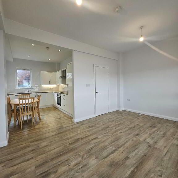 Cregagh Road, Belfast, BT6 8PY - Photo 1