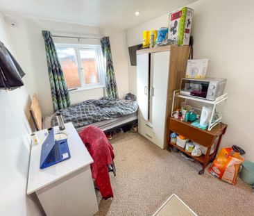 1 Bedroom Flat To Rent in Talbot Village - £600 pcm Tenancy Info - Photo 3