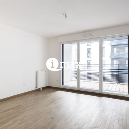 Location Appartement COURBEVOIE - - Photo 4