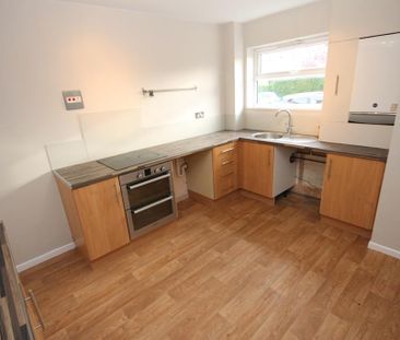 3 bedroom terraced house to rent - Photo 3