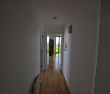 2 Bed Penthouse, Icona Point, E15 - Photo 6