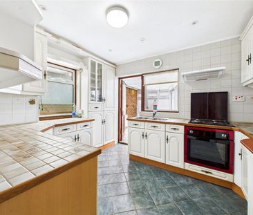 Swans Green Close, Benfleet, Essex, SS7 3PE - Photo 1