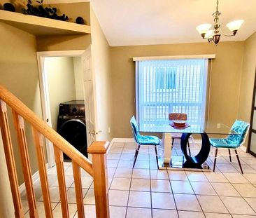 For Lease - 20 Veseli Court, Bradford West Gwillimbury, Ontario - Photo 5