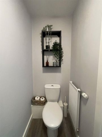 2 bedroom semi-detached house to rent - Photo 4