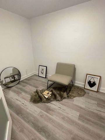 6800 Côte Saint Luc Road - Beautiful 1-bedroom apartment - Photo 2