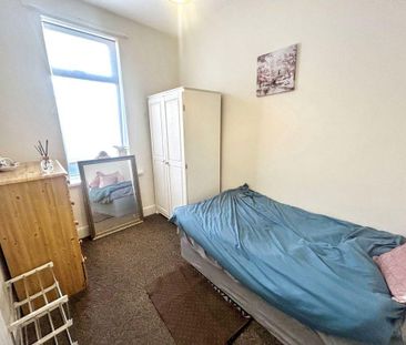 2 bed upper flat to rent in NE25 - Photo 4