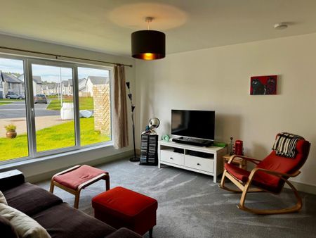 4 bedroom detached house to rent - Photo 2