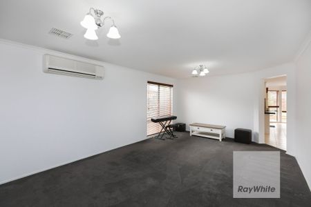 Spacious Family Home With A Heated Pool! - Photo 2