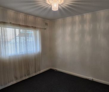 Gorgeous, two-bedroom unit available now! ALL enquiries via email o... - Photo 6