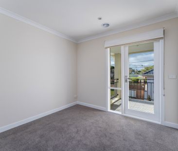 CONTEMPORARY COMFORT IN A TRANQUIL SETTING - Photo 6