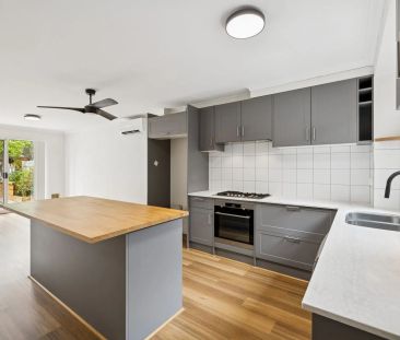 Spacious Terrace Townhouse in the Raphael Park Precinct - Photo 6