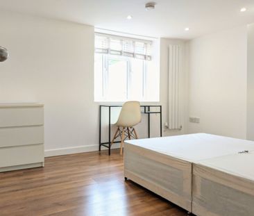 2 Bed Flat, Peckham Hill Street, SE15 - Photo 2