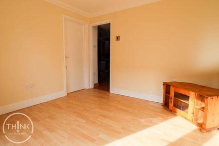 5 Bedroom House to let - Photo 2