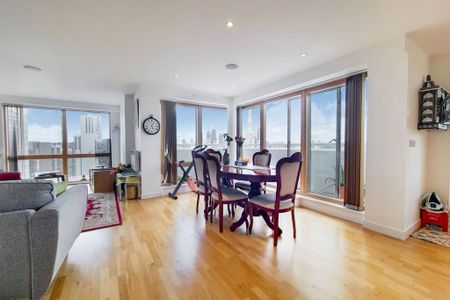 3 bedroom flat to rent - Photo 5