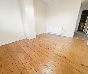 Hazelwood Avenue, Eastbourne, BN22 - Photo 6