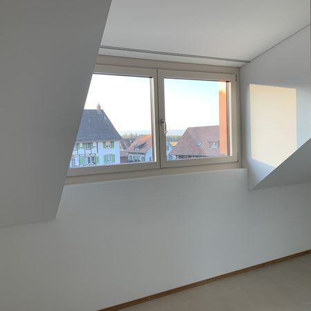2.5 Zimmer, 98 m², 2. Stock - Photo 2