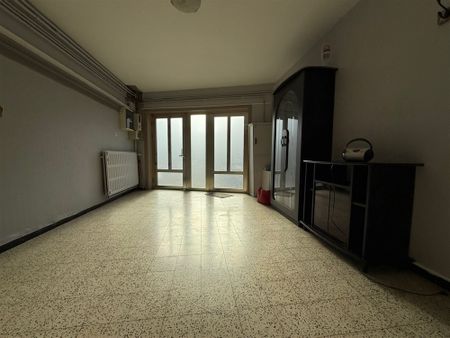 Maison mitoyenne bel-étage avec cour/jardinet - Foto 3