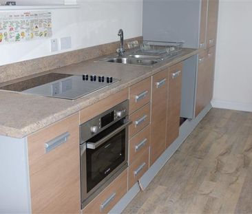 Canal Street - Photo 2