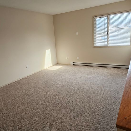 3bed 3bath Duplex; Downtown – Available January 1 - Photo 1