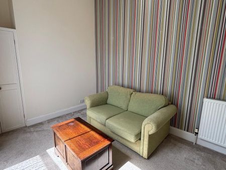 2 bedroom ground floor flat to rent - Photo 5