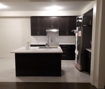 For Lease - 2080 Coppermine Street, Oshawa, Ontario - Photo 2