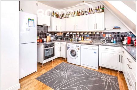 3 bedroom apartment to rent - Photo 4