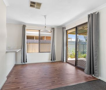 Brick home in a quiet location - Photo 3