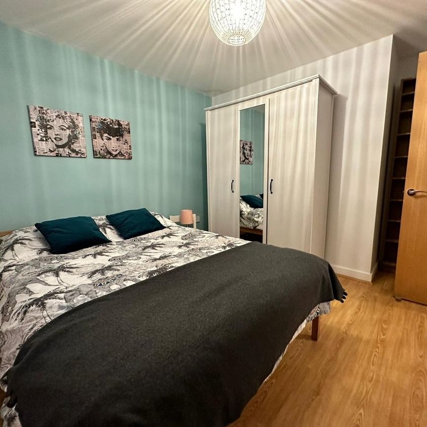 Room in a Shared Flat, Fleet Street, BN1 - Photo 1