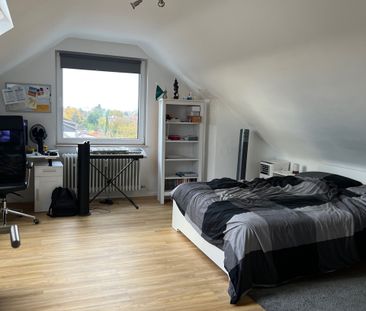 *Heimstättensiedlung - gemütliche DG Wohnung mit EBK* - Photo 2