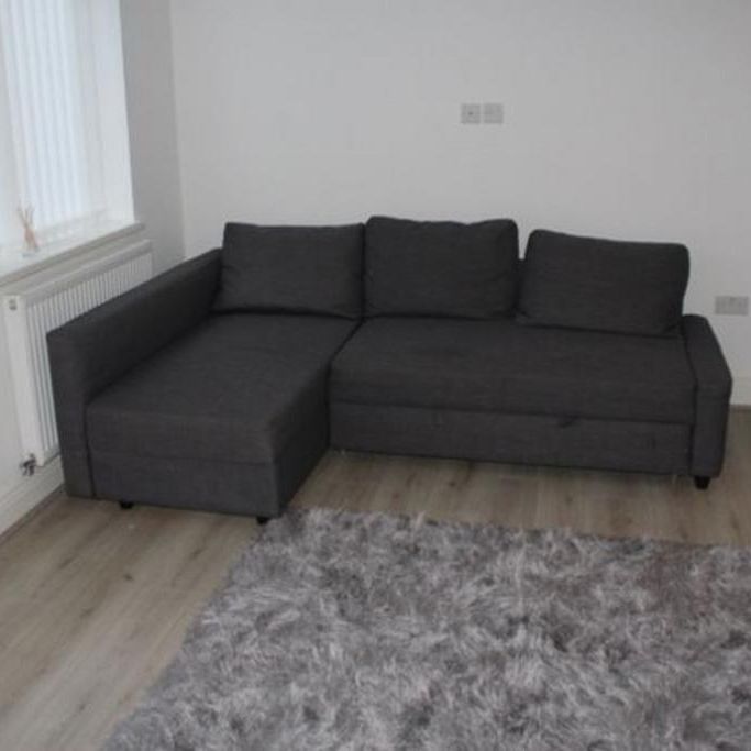 3 bedroom flat to rent - Photo 1