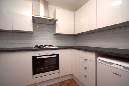 2 bed First Floor Maisonette for rent - Photo 5