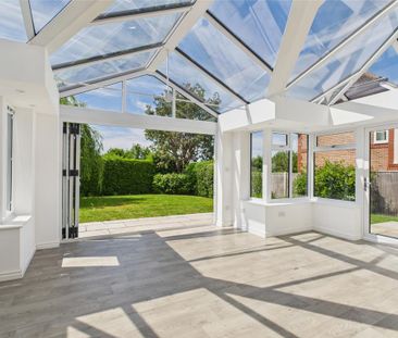 4 bedroom detached house to rent - Photo 3