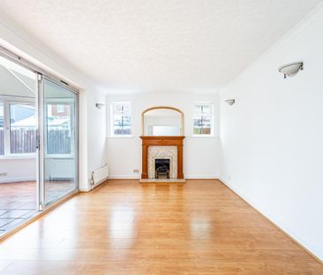 4 bedroom detached house to rent - Photo 1