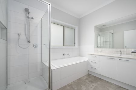 3 Bedroom Newly Built Private Unit - Photo 3