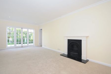 4 bedroom detached house to rent - Photo 3