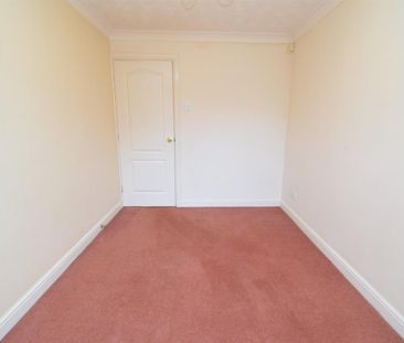 Windsor Close, Normanton - Photo 1