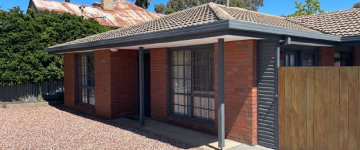 Walk to Lake Weeroona and Into Town! - Photo 1