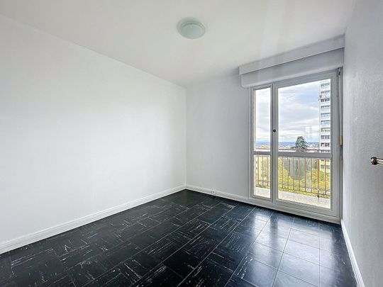 Appartement T4 près de RILLIEUX LA PAPE à louer - Photo 1