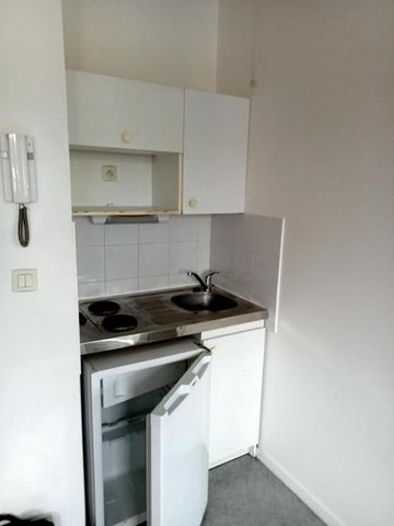 Appartement - T1BIS - BELLIGNAT - Photo 3