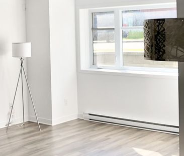 SUPERBE 4 ½ LAVAL -Ste‑Rose,Champfleury - Photo 2