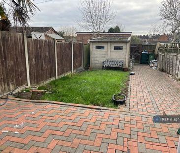 3 bedroom terraced house to rent - Photo 6