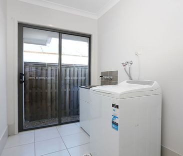 217 Riverstone Crossing Road, Maudsland QLD 4210 - House For Rent |... - Photo 5